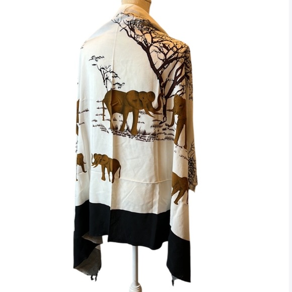 AFRO DANISH COLLECTIONS Beach Kanga Design 3 - Elephants - Picture 1 of 6